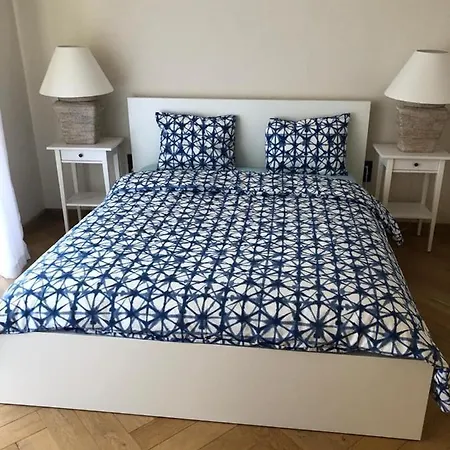 فيلة Aegean Ruya *