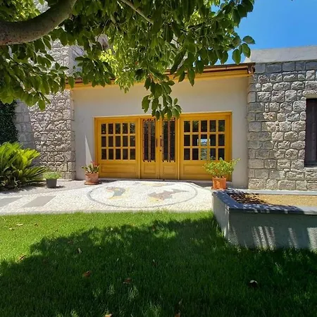 فيلة Aegean Ruya يالِكافاك